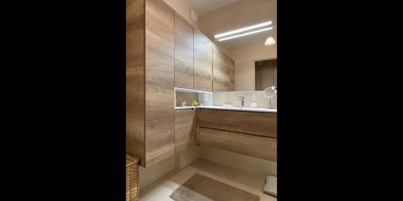 meuble de salle de bains avec rangement à Lyon